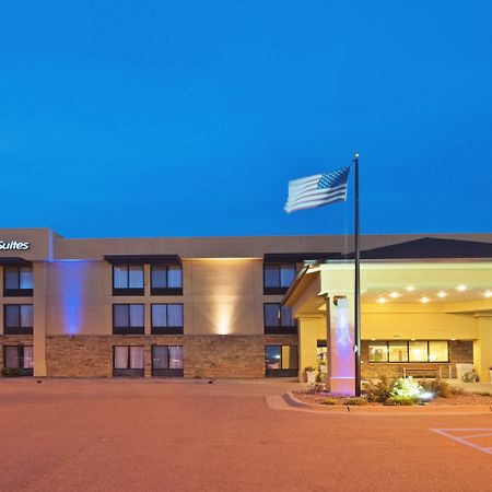 Holiday Inn Express Hotel & Suites Colby, An Ihg Hotel Esterno foto