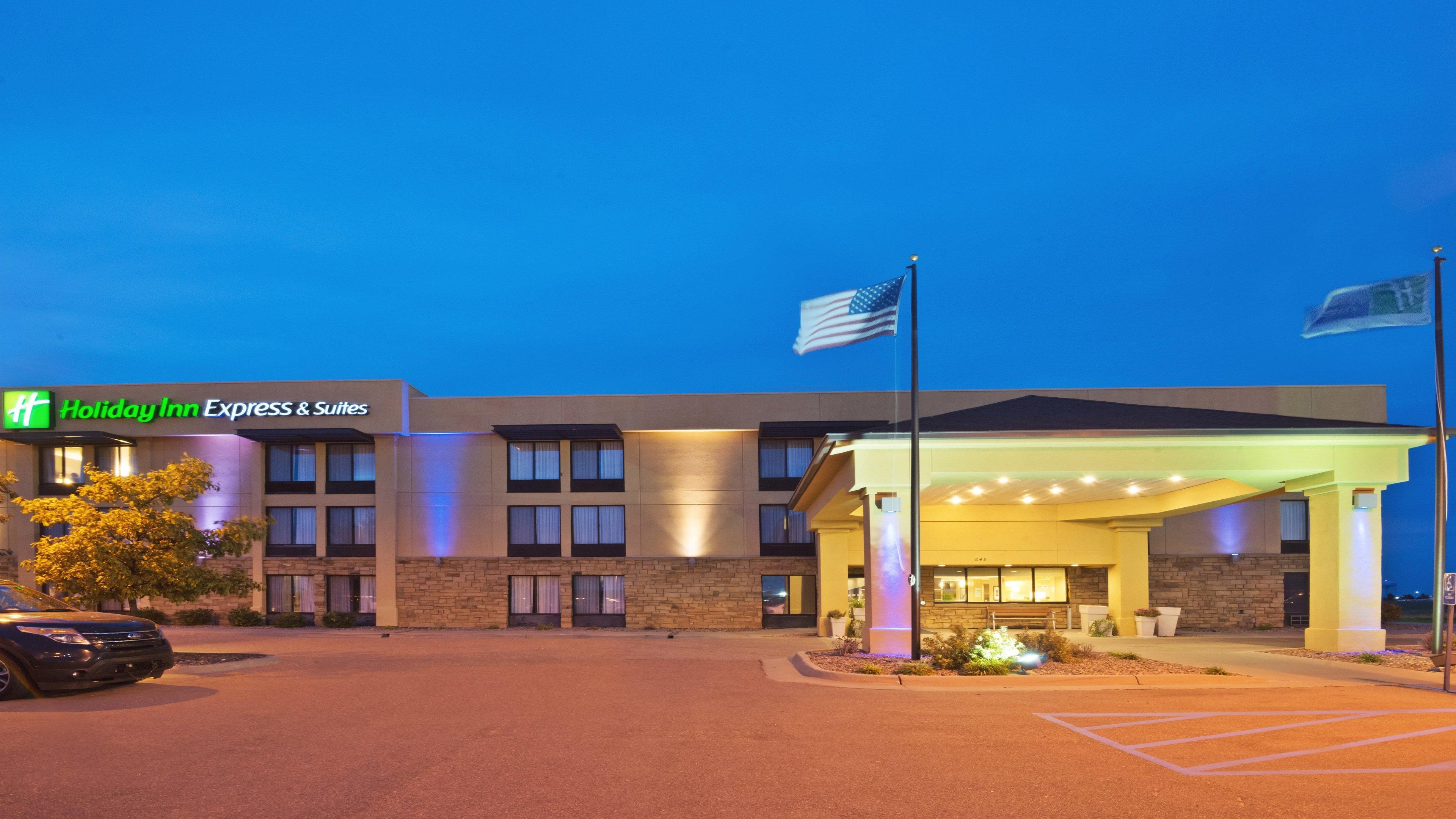 Holiday Inn Express Hotel & Suites Colby, An Ihg Hotel Esterno foto