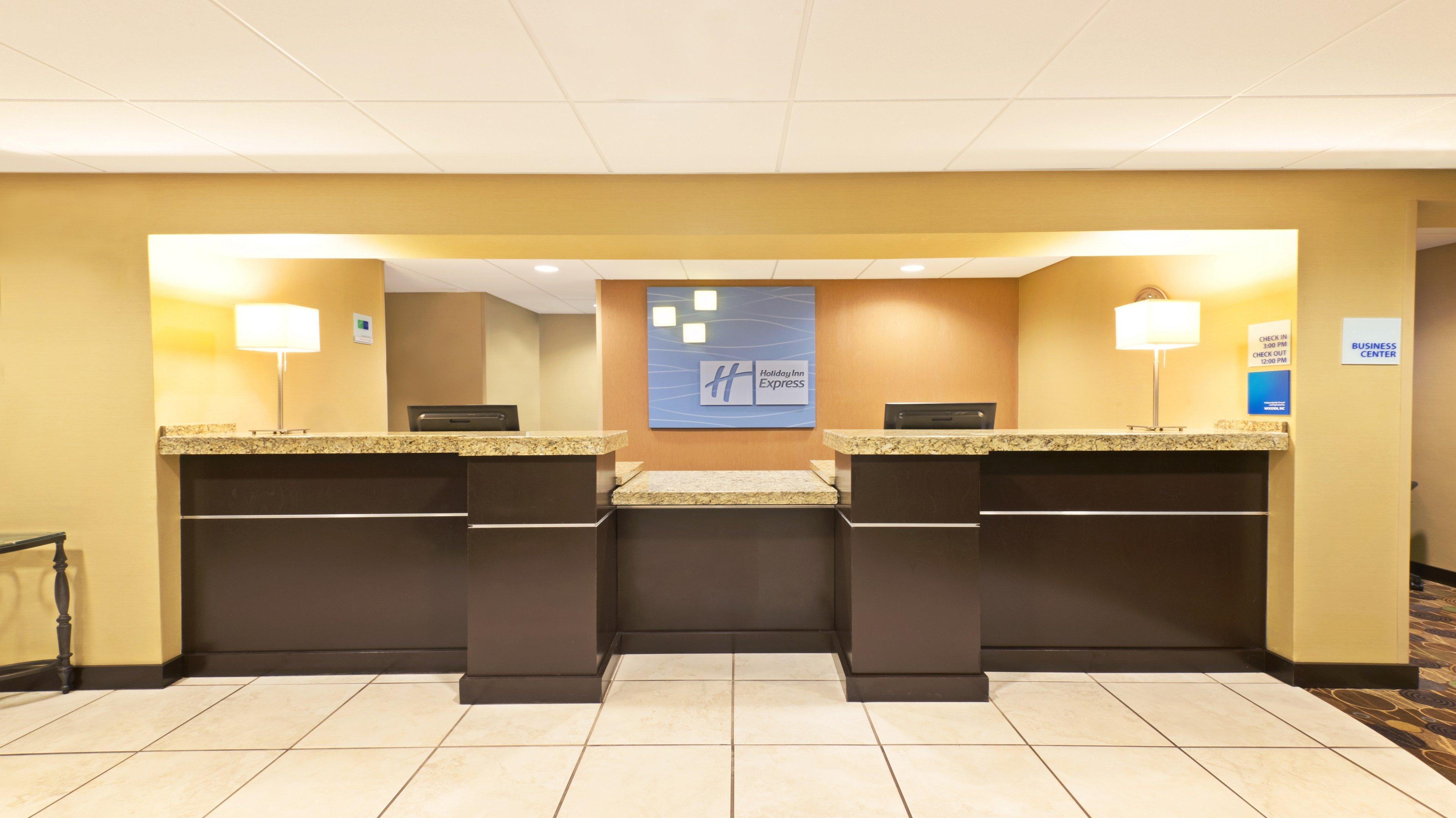 Holiday Inn Express Hotel & Suites Colby, An Ihg Hotel Esterno foto